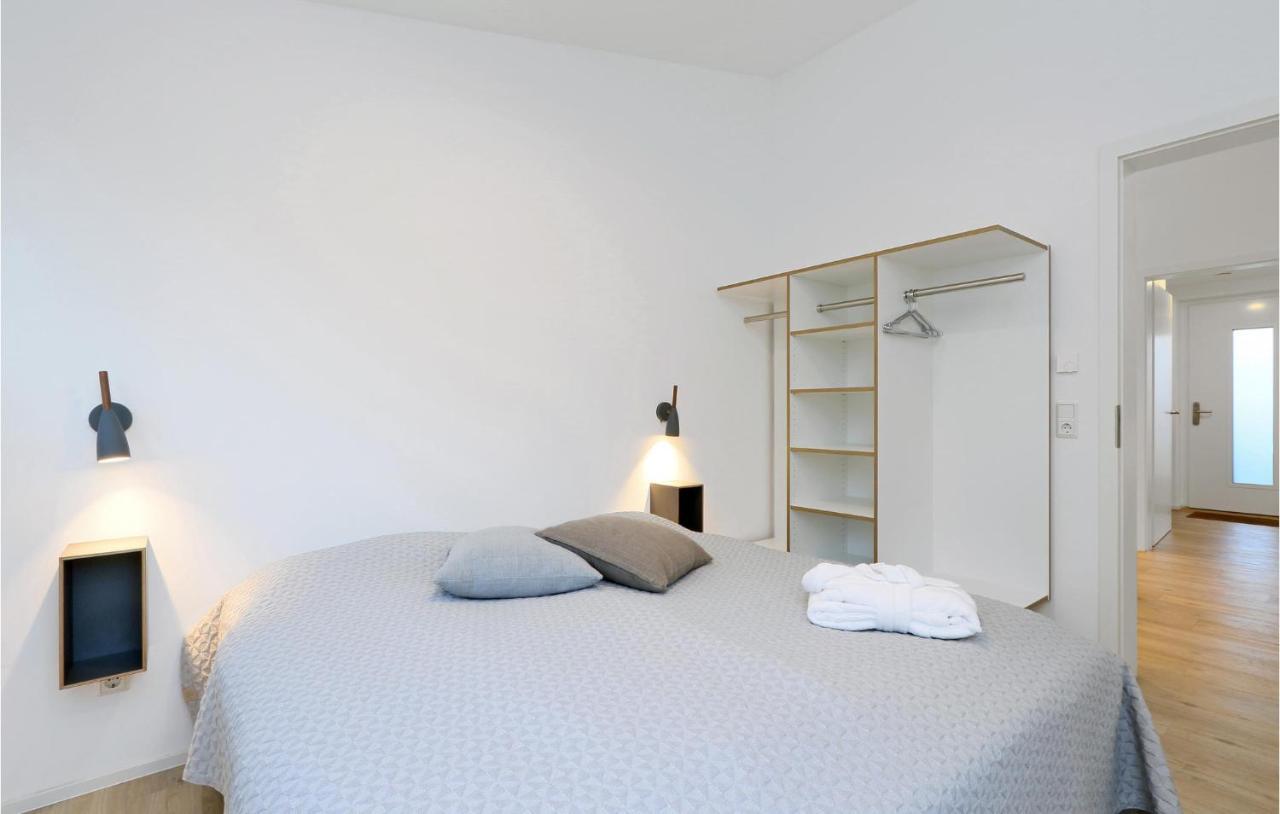 Beach Front Home In Lembruch-Duemmer See With Wifi ภายนอก รูปภาพ